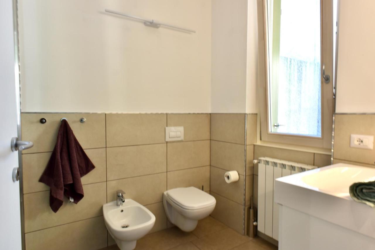 Italian Vacation Homes - La Petite Maison Du Lac Tavernola Bergamasca Zewnętrze zdjęcie